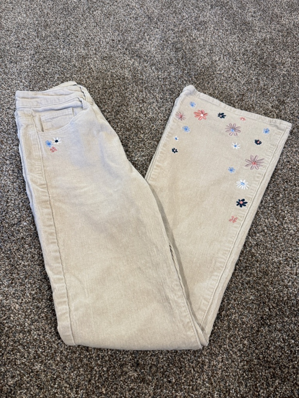 Forever 21 Cream Corduroy High-Rise Pants Flare Leg Embroidered Flowers Size S